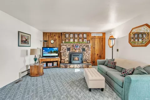 Living - 10261 E 100s Rd, Avilla, IN 46710 photo 2 of 4