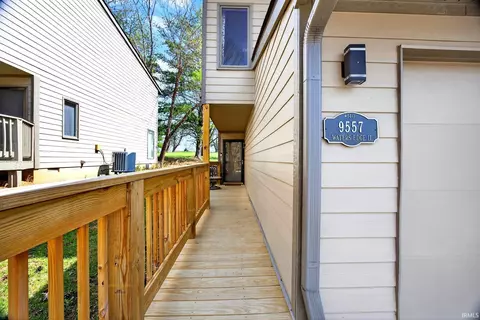 9557 S Lake Ridge Dr #140, Bloomington, IN 47401