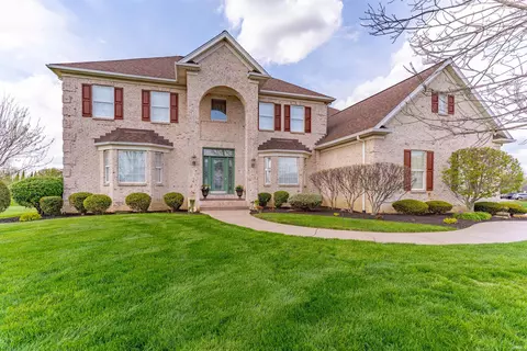 5622 Victoria Bluffs Dr, Newburgh, IN 47630