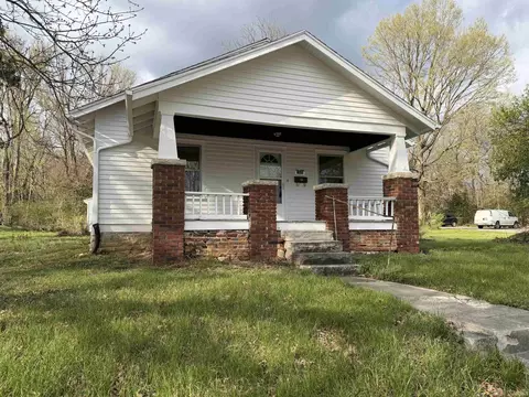 1026 W 7th St, Bloomington, IN 47404