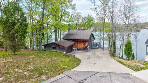 616 S Ski Cir, Santa Claus, IN 47579