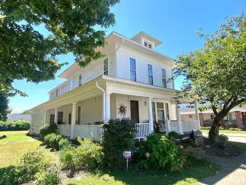 21 W Mechanic St, Bloomfield, IN 47424