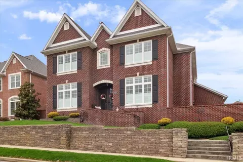 8077 Wyngate Cir, Newburgh, IN 47630