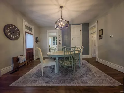 Dining - 410 E 9th St, Mount Carmel, IL 62863 photo 1 of 2