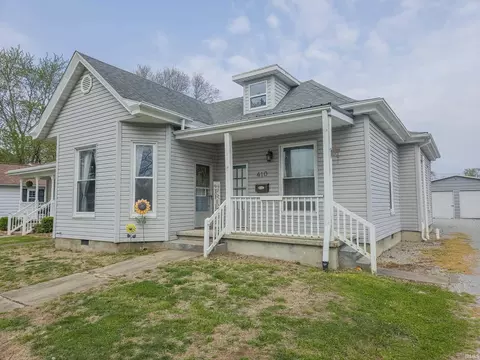Exterior - 410 E 9th St, Mount Carmel, IL 62863 photo 1 of 5