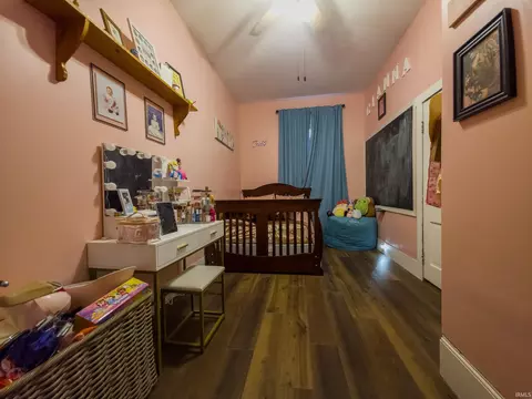 Bedroom - 410 E 9th St, Mount Carmel, IL 62863 photo 4 of 5