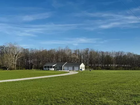 1891 E Paw Paw Pike, Peru, IN 46970