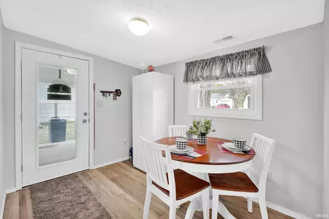 Dining - 1215 W Warren St, Mitchell, IN 47446 photo 1 of 1