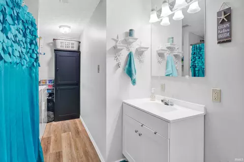 Bath - 1215 W Warren St, Mitchell, IN 47446 photo 1 of 1
