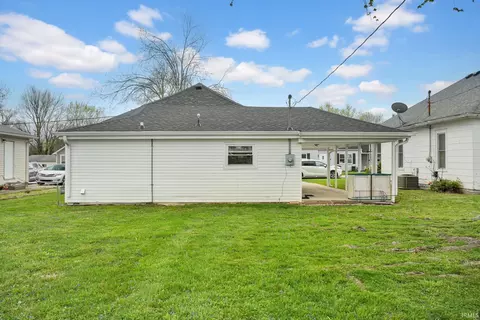 Exterior - 1215 W Warren St, Mitchell, IN 47446 photo 5 of 7