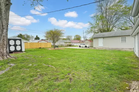 Exterior - 1215 W Warren St, Mitchell, IN 47446 photo 3 of 7