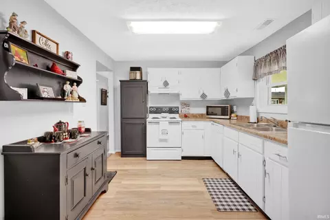 Kitchen - 1215 W Warren St, Mitchell, IN 47446 photo 2 of 2