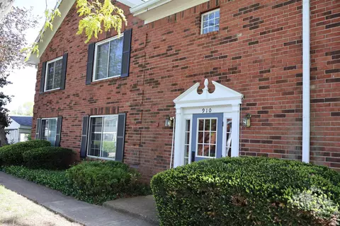 910 Park Central Dr #B, Indianapolis, IN 46260