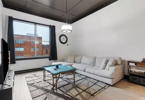 113 W Wayne St #303, Fort Wayne, IN 46802