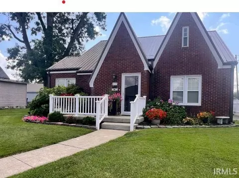 203 W Race St, Odon, IN 47562