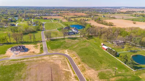 1209 Saddlebrooke Cir, Chandler, IN 47610