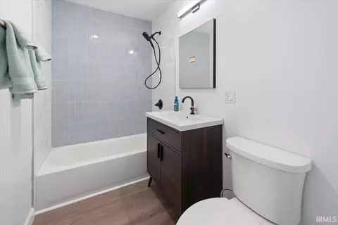 Bath - 2627 E Dekist St, Bloomington, IN 47408 photo 4 of 6