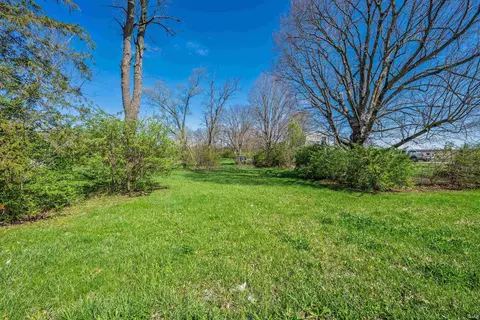 2416 E Indiana Ave, Muncie, IN 47303