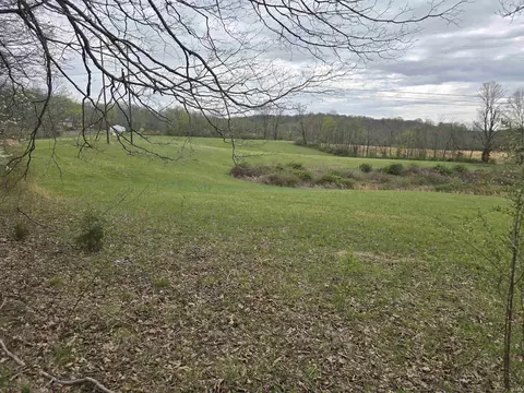 9507 N Neill Rd, Bloomfield, IN 47424