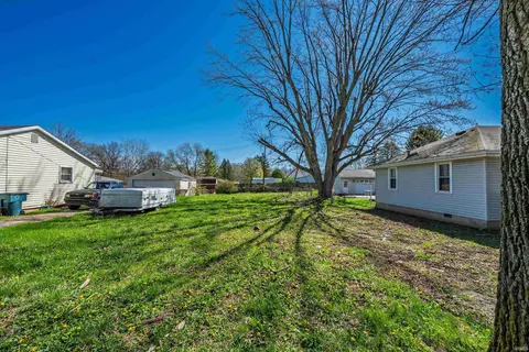 1112 S May Ave, Muncie, IN 47302