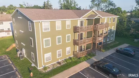 3230 E John Hinkle Pl #A, Bloomington, IN 47408