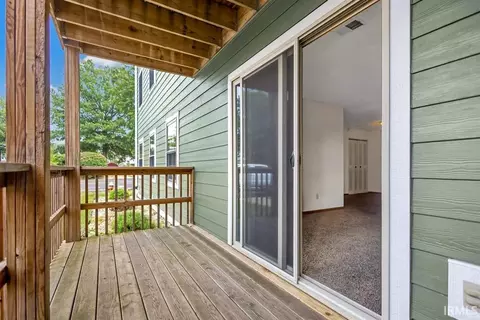 Exterior - 3230 E John Hinkle Pl, Bloomington, IN 47408 photo 2 of 2