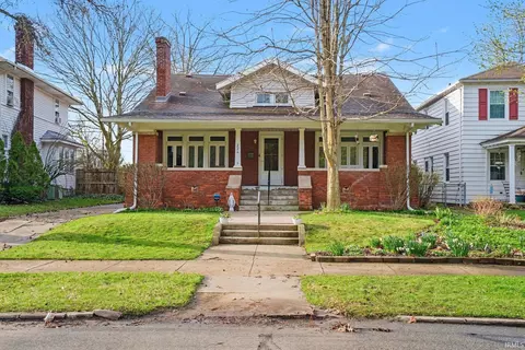 226 Parkovash Ave, South Bend, IN 46617