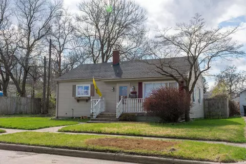 2215 S William St, South Bend, IN 46613