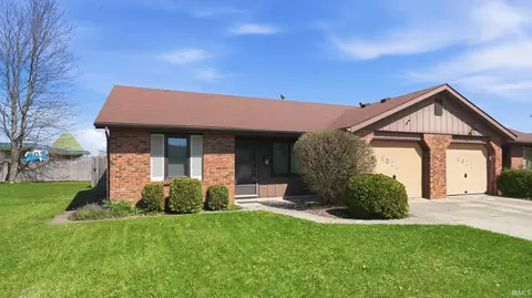 9521 Vista Park Dr, New Haven, IN 46774