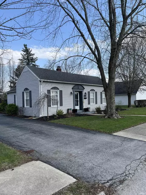 204 N Berkley Rd, Kokomo, IN 46901