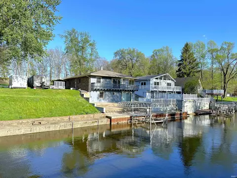 10502 N Corley Dr, Monticello, IN 47960