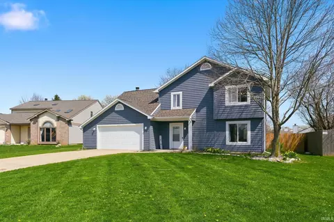 11212 Crested Oak Ct, Fort Wayne, IN 46845