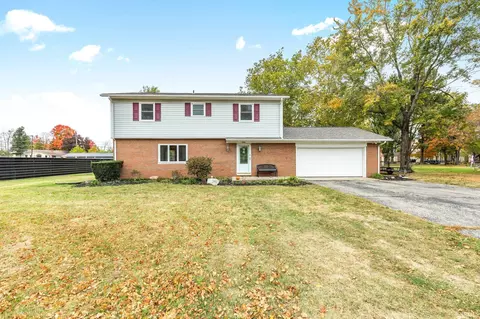 6308 Windwood Dr, Kokomo, IN 46901