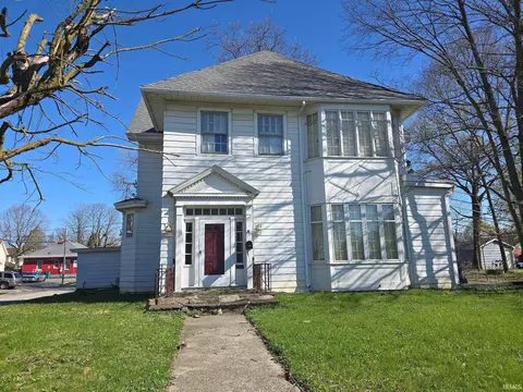 1224 W 4th St, Marion, IN 46952