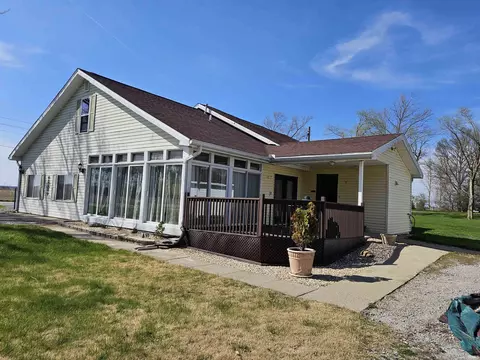 827 N 300 E, Monticello, IN 47960
