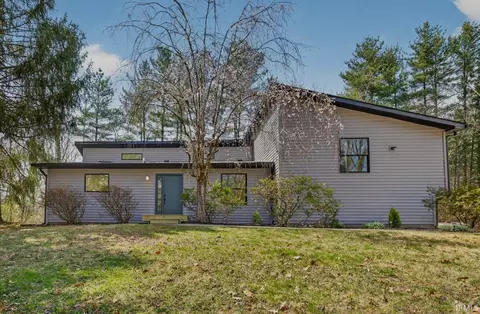4620 S Woodbine Dr, Bloomington, IN 47403