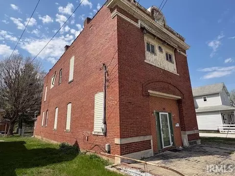 821 N Washington St, Marion, IN 46952
