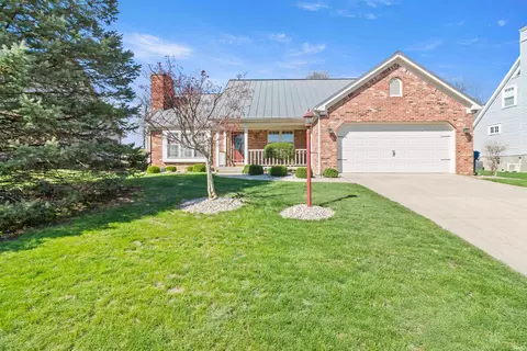 1045 Walnut Creek Ln, Gas City, IN 46933