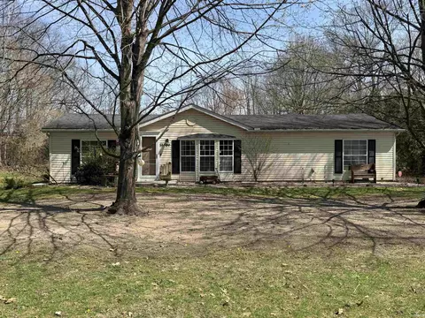 55584 Apple Rd, Osceola, IN 46561
