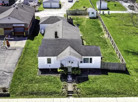 View/Area - 817 E Main St, Greentown, IN 46936 photo 1 of 3