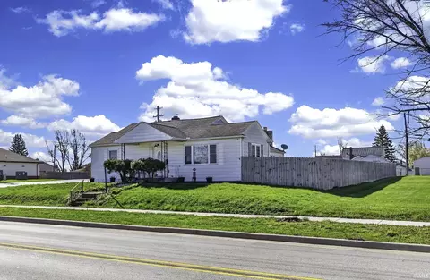 817 E Main St, Greentown, IN 46936