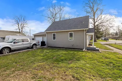 801 E 4th St, Fowler, IN 47944 photo 6