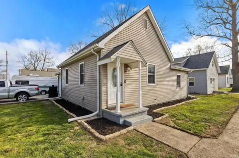 801 E 4th St, Fowler, IN 47944 photo 2