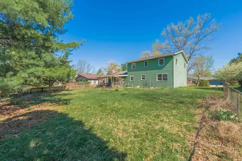 Exterior - 4320 E Beacon Ct, Bloomington, IN 47408 photo 7 of 9