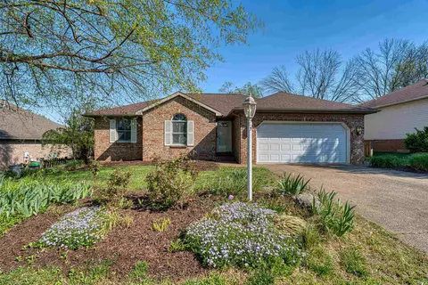 2306 Lake Dr, Evansville, IN 47711