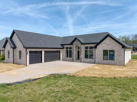 6244 Sable Ridge Dr, Newburgh, IN 47630