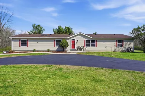 2975 W Mohee Rd, Hartford City, IN 47348