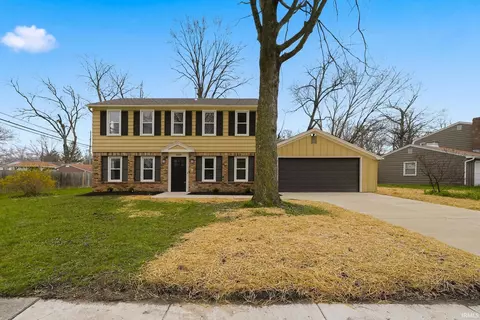 2028 Forest Valley Dr, Fort Wayne, IN 46815