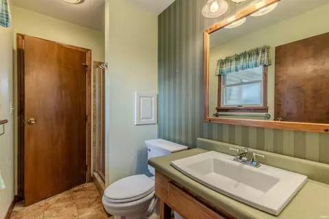 Bath - 1550 N 080 E, Lagrange, IN 46761 photo 1 of 2