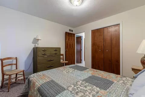 Bedroom - 1550 N 080 E, Lagrange, IN 46761 photo 5 of 6